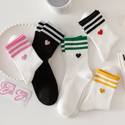 Parallel Bar Socks Fashionable Heart Design